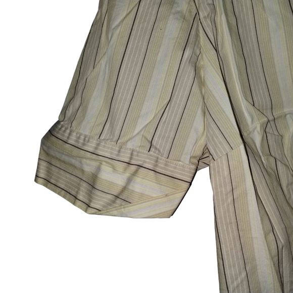 Size 1X St John's Bay Button Down Blouse - Picture 7 of 7